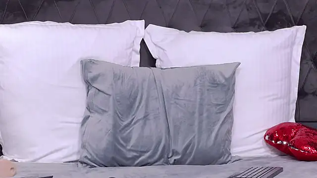 Snapshot of AnisiaConnor chatting on 12/14/25, 08:20 AnisiaConnor online show from 12/14/25, 08:20