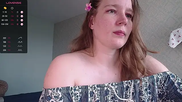 Snapshot of Ambrosia_nectar chatting on 06/19/26, 10:43 Ambrosia nectar online show from 06/19/26, 10:43