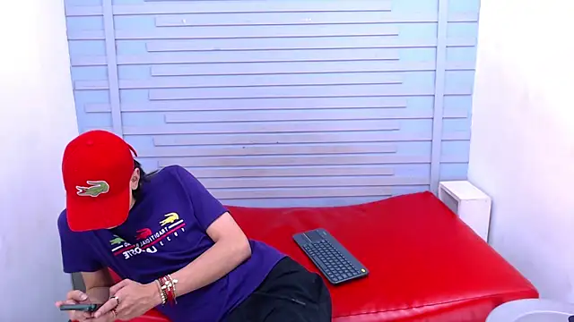 Eban Dustan online show from 02/18/25, 10:47