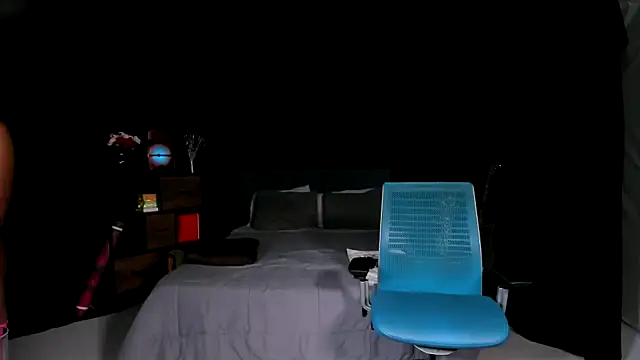 NinaRiveraXO online show from 09/12/25, 01:28