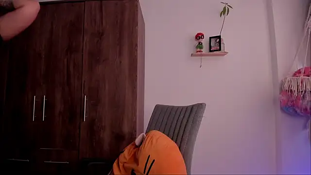 Vioolletta online show from 03/16/26, 04:54