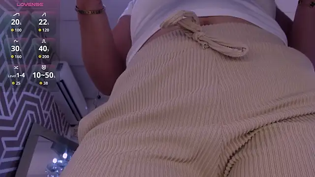 SashaDurante online show from 04/16/26, 12:28