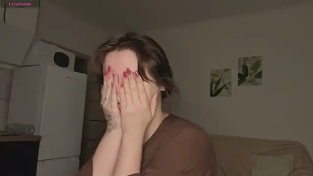 Alisia Mars online show from 10/25/25, 04:44