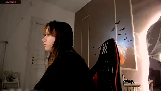 Alisia Mars online show from 10/24/25, 05:28