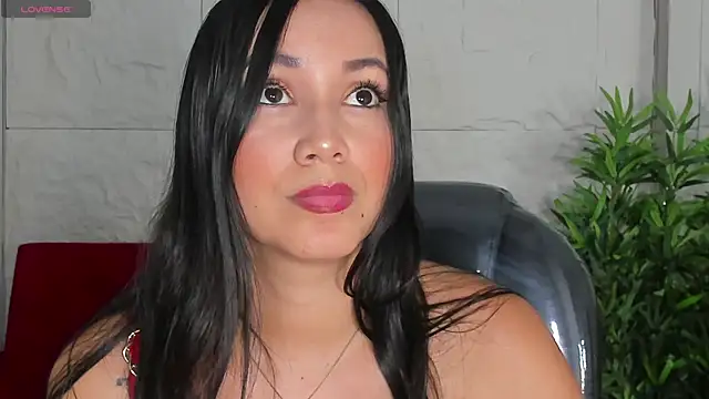 JessicaMilan online show from 11/21/25, 10:53