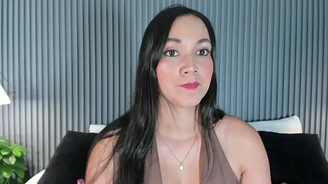 JessicaMilan online show from 12/17/25, 10:48