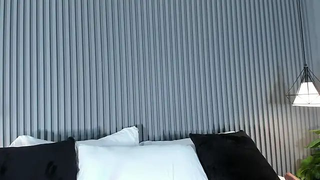 JessicaMilan online show from 11/27/25, 10:54