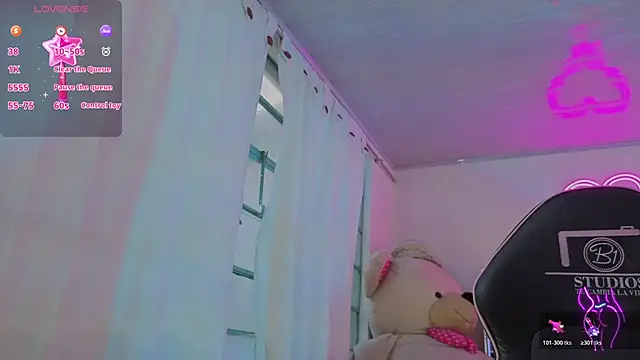 Laylafoxy tay online show from 02/05/26, 11:50