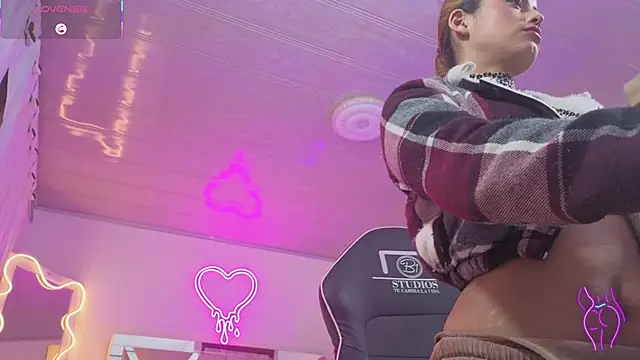 Laylafoxy tay online show from 11/17/25, 03:32