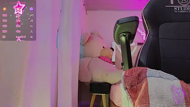 Laylafoxy tay online show from 02/04/26, 11:38