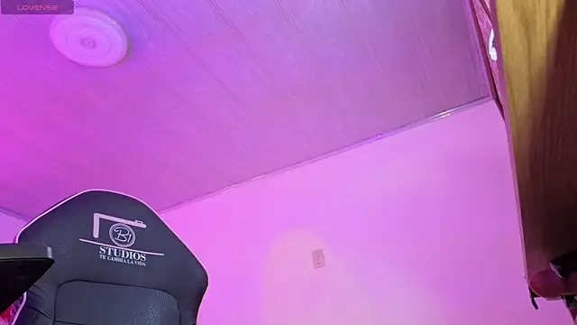 Laylafoxy tay online show from 10/15/25, 04:11