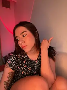 Im Valen Cute online show from 11/12/25, 03:32