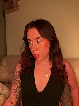 Im Valen Cute online show from 05/13/26, 02:51