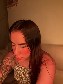 Im Valen Cute online show from 05/28/26, 03:58