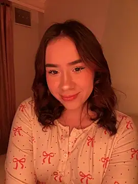 Im Valen Cute online show from 10/18/25, 02:46