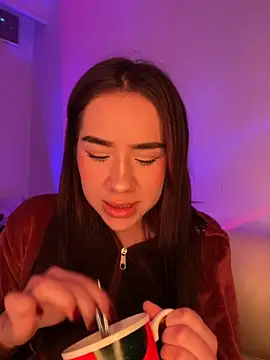 Im Valen Cute online show from 10/23/25, 01:26