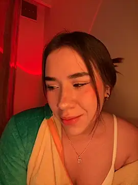 Im Valen Cute online show from 10/31/25, 02:41