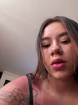 Im Valen Cute online show from 03/24/26, 07:36