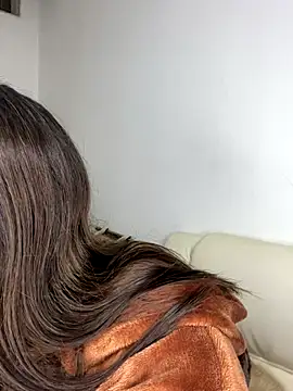 Im Valen Cute online show from 11/28/25, 02:34