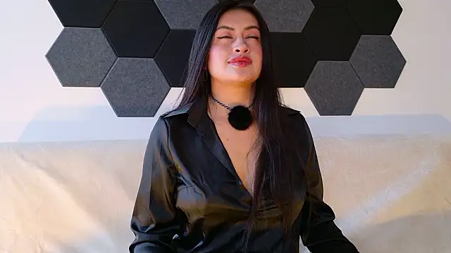 Snapshot of July_gh chatting on 02/04/26, 08:48 July gh online show from 02/04/26, 08:48