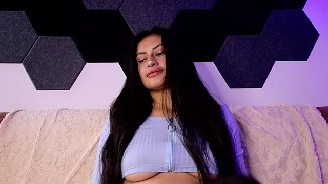 Snapshot of July_gh chatting on 11/30/25, 09:37 July gh online show from 11/30/25, 09:37