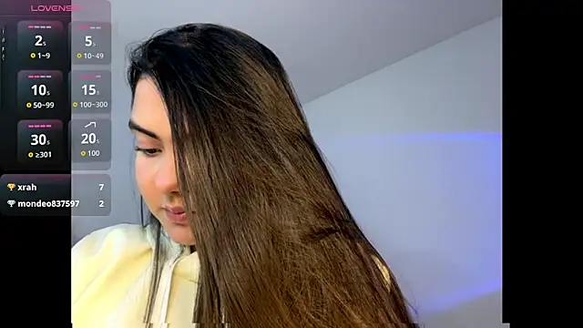 Snapshot of gabbyfoox chatting on 09/19/25, 02:59 gabbyfoox online show from 09/19/25, 02:59