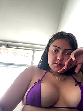 Snapshot of gabbyfoox chatting on 09/27/25, 03:18 gabbyfoox online show from 09/27/25, 03:18