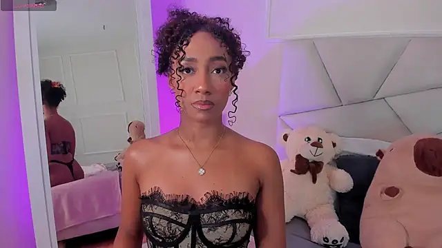 Snapshot of Amber__Sanchez chatting on 03/20/25, 12:19 Amber Sanchez online show from 03/20/25, 12:19
