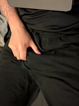 Dan8736 online show from 11/24/25, 07:14