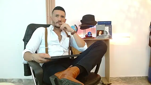 Reiko 85  online show from 11/22/25, 07:57