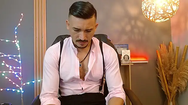 Snapshot of Reiko_85_ chatting on 02/11/26, 02:39 Reiko 85 online show from 02/11/26, 02:39