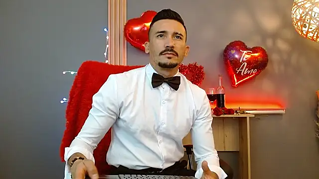 Snapshot of Reiko_85_ chatting on 02/14/26, 07:36 Reiko 85 online show from 02/14/26, 07:36