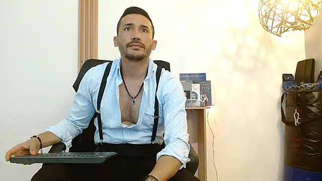 Reiko 85  online show from 11/11/25, 02:56