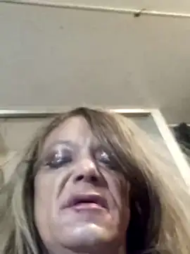 Snapshot of Cumhrd777 chatting on 11/05/25, 08:39 Cumhrd777 online show from 11/05/25, 08:39