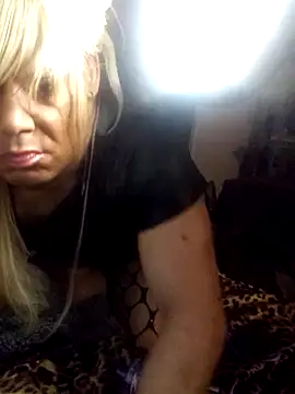 Snapshot of Cumhrd777 chatting on 09/29/25, 09:05 Cumhrd777 online show from 09/29/25, 09:05