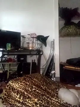 Snapshot of Cumhrd777 chatting on 11/13/25, 10:13 Cumhrd777 online show from 11/13/25, 10:13