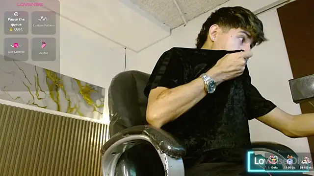 Dyla n18 online show from 11/26/25, 08:09