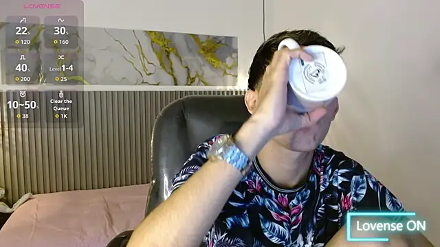 Dyla n18 online show from 11/24/25, 07:47