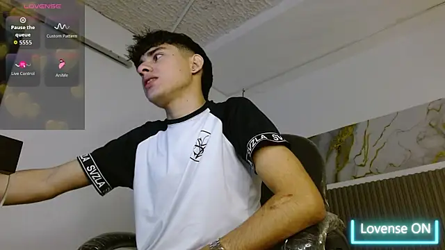 Snapshot of Dyla_n18 chatting on 02/08/26, 04:37 Dyla n18 online show from 02/08/26, 04:37