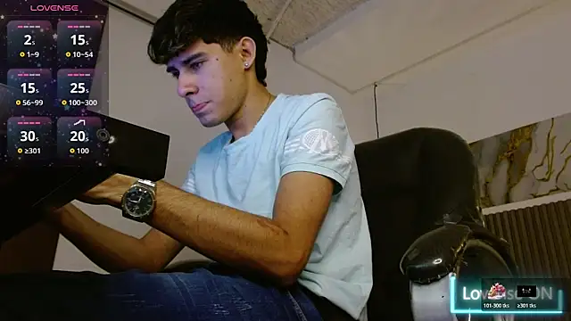 Snapshot of Dyla_n18 chatting on 01/05/26, 07:50 Dyla n18 online show from 01/05/26, 07:50