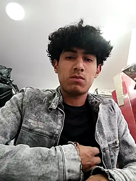 alexander32r online show from 09/24/25, 04:46