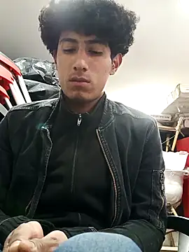 alexander32r online show from 09/26/25, 03:30