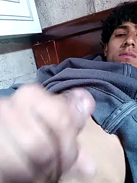 alexander32r online show from 09/21/25, 03:06