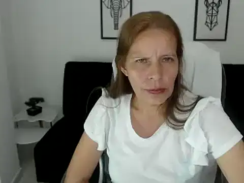 Snapshot of Milf_karlye chatting on 03/02/25, 12:53 Milf karlye online show from 03/02/25, 12:53
