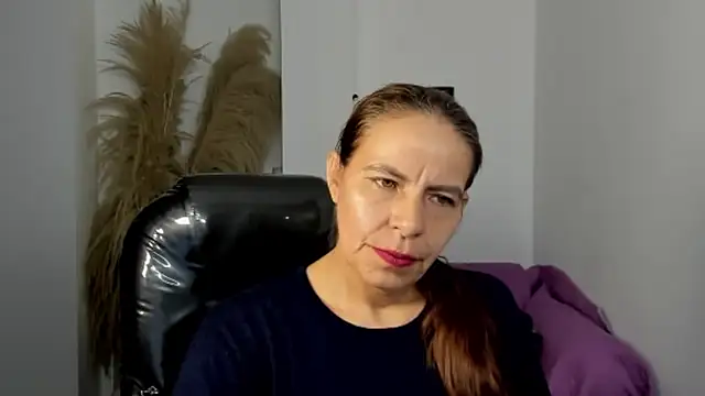 Milf karlye online show from 04/18/26, 02:36