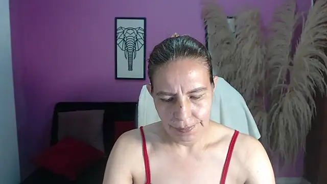 Milf karlye online show from 10/24/25, 04:44