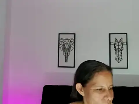 Snapshot of Milf_karlye chatting on 02/04/25, 09:49 Milf karlye online show from 02/04/25, 09:49