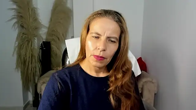 Milf karlye online show from 04/05/26, 01:45