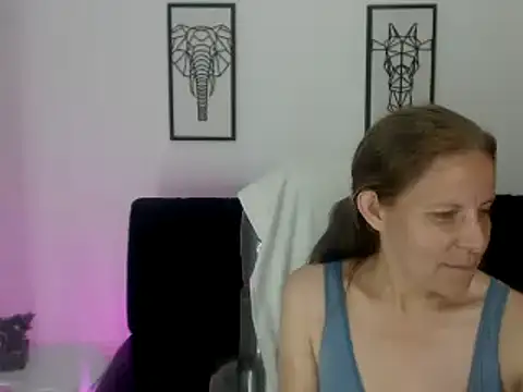 Snapshot of Milf_karlye chatting on 02/18/25, 08:59 Milf karlye online show from 02/18/25, 08:59