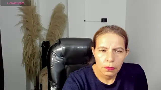 Milf karlye online show from 04/09/26, 02:02